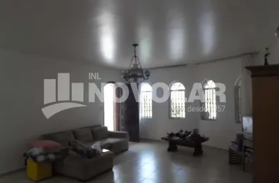 Sobrado amplo com 3 dormitórios em santana. agende sua visita e conheça.
