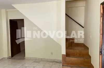 Sobrado com 198 metros quadrados de área construída, jardim japão