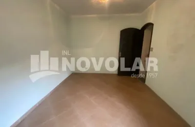 Casa comercial com 100 metros quadrados de área construída, santana.