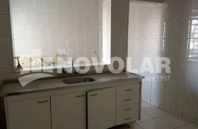 Casa assobradada para alugar na vila sabrina com 2 dormitórios e quintal privativo