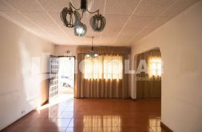 Casa térrea- 3 dormitórios- 2 banheiros - 2 vagas - vila mazzei