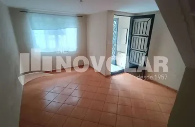 Casa com 2 quartos para alugar na Vila Maria, São Paulo 