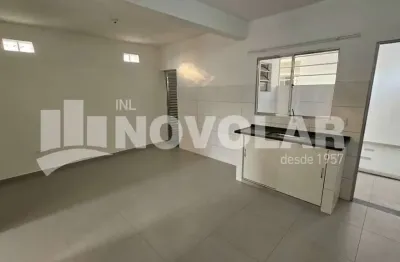 Casa em condomínio fechado com 2 quartos para alugar na Vila Amália (Zona Norte), São Paulo 