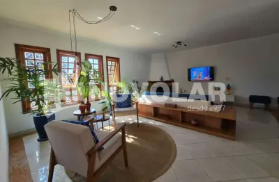 Sobrado com 4 suites, 5 vagas, piscina, churrasqueira e forno,tremembé
