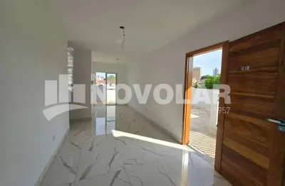 Cobertura com 3 dormts (1suite), super quintal, 1 vaga coberta, vila nivi