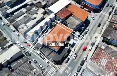 Renda dupla em localização premium: prédio residencial e comercial + 4 aptos de alto potencial!