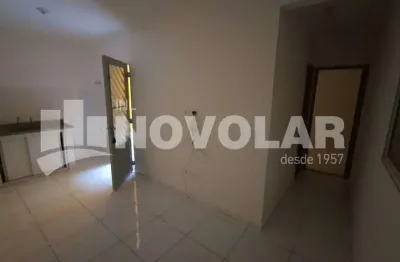 Condomínio fechado, com 1 dormitório na região da vila medeiros