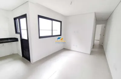 Apartamento 2 dormitórios, 1 sendo suíte e 2 quintais. residencial com elevador e baixo condomínio na vila floresta, pronto para morar!