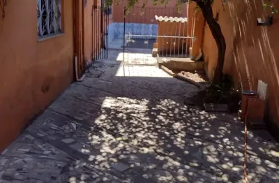 Casa com 2 quartos à venda na Rua Prudente de Morais, 34, Areia Branca, Belford Roxo