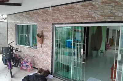 Casa à venda na Rua Iracema Leite Nader, 172, Nova Aliança, Rio das Ostras