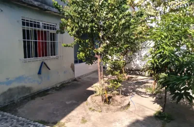 Casa à venda na Rua Escorpião, 30, Parque Engenho Pequeno, Nova Iguaçu