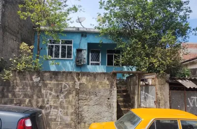 Casa com 2 quartos à venda na Rua Leila, 30, Miguel Couto, Nova Iguaçu