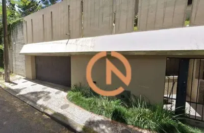 Casa de 2 andares, 161m², 3 quartos, 1 suíte com 4 vagas