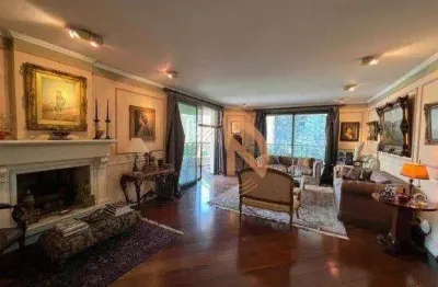 Apartamento com 220m², 3 suítes, sendo 2 suítes masters e home theather e 4 vagas (2 determinadas)