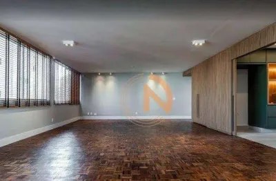 Apartamento totalmente reformado, com 157m², 2 suítes e 1 vaga de garagem