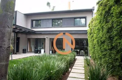 Casa de alto padrão à venda em pinheiros – 750 m², 10 salas, jardim e estacionamento privativo