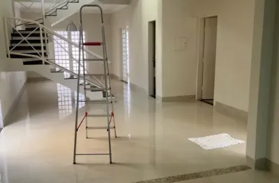 Casa em condomínio fechado com 5 quartos para alugar na Avenida Ayrton Senna, Loteamento Portal do Sol II, Goiânia