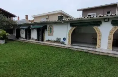 Linda casa a venda no balneário florida em praia grande a 250 metros da praia