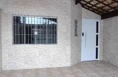 Casa de 2 dormitórios sendo 1 suíte, área gourmet com churrasqueira no bairro real em praia grande