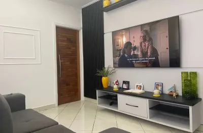 Imperdível oportunidade: casa à venda na guilhermina, praia grande-sp! 3 quartos, 1 suíte, 1 sala, 3 banheiros, 2 vagas, 195m². venha conferir!