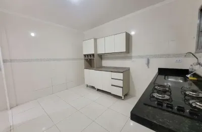 Lindo kitnet todo reformado no piso térreo à venda no bairro tupi em praia grande