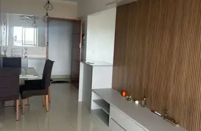 Porteira fechada! apartamento à venda: 2 quartos, 1 suíte, 1 vaga na guilhermina, praia grande-sp