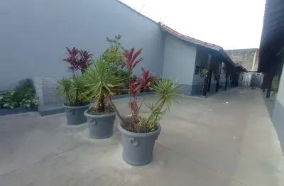 Casa terrea de condomínio com vaga de garagem marcada no bairro aviação em praia grande - sp