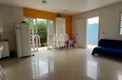 Casa com 2 quartos à venda na rua padre joão batista reus, 3052, camaquã, porto alegre por r$ 670.000