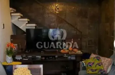 Casa com 4 quartos à venda na rua silvério souto, 625, teresópolis, porto alegre por r$ 650.000