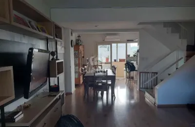 Casa com 3 quartos à venda na rua victor silva, 38, camaquã, porto alegre por r$ 650.000