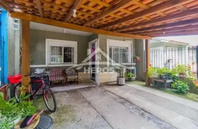 Casa com 2 quartos à venda na rua newton silveira netto, 275, hípica, porto alegre por r$ 220.000