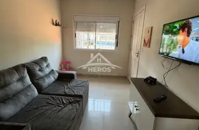 Casa com 2 quartos à venda na rua padre henrique pauquet, 141, hípica, porto alegre por r$ 340.000