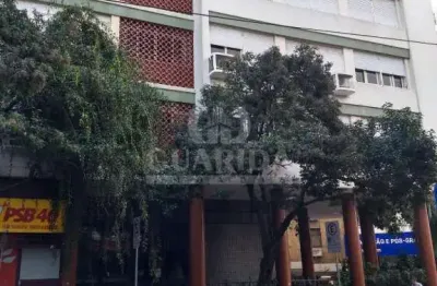 Apartamento com 2 quartos à venda na rua duque de caxias, 1594, centro, porto alegre por r$ 350.000