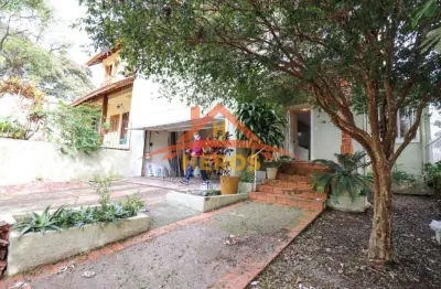 Casa com 3 quartos à venda na rua décio pelegrini, 75, ipanema, porto alegre por r$ 580.000