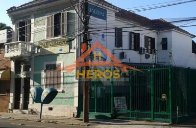 Casa com 3 quartos à venda na rua ernesto alves, 68, floresta, porto alegre por r$ 450.000