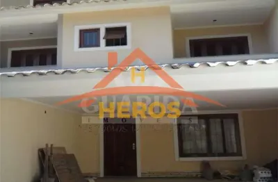 Casa com 3 quartos à venda na rua doutor egydio michaelsen, 180, ipanema, porto alegre por r$ 650.000