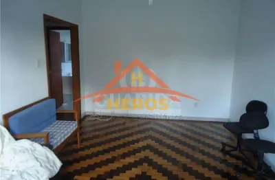 Apartamento com 2 quartos à venda na rua manduca rodrigues, 446, glória, porto alegre por r$ 230.000