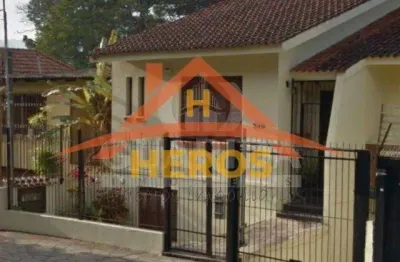 Casa com 4 quartos à venda na rua dário totta, 240, teresópolis, porto alegre por r$ 800.000