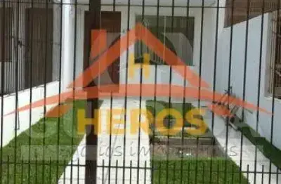 Casa com 2 quartos à venda na rua luzinete alves aragon, 483, hípica, porto alegre por r$ 350.000