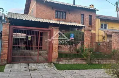 Casa com 4 quartos à venda na avenida tramandaí, 1152, ipanema, porto alegre por r$ 790.000