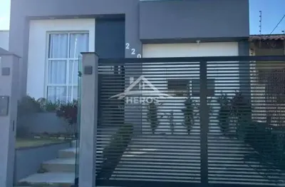 Casa com 2 quartos à venda na rua nestor josé nitschke, 220, guarujá, porto alegre por r$ 700.000