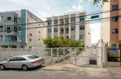 Aluga apartamento amplo com 3 quartos sendo um suíte, varanda, armários, 97 m² por R$ 1.700,00/mês - Costa Azul - Salvador/BA