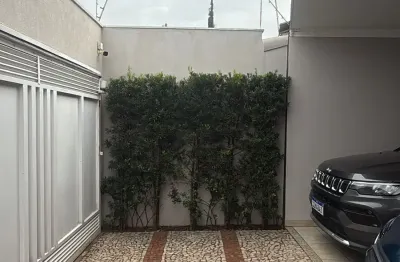 Casa com 3 quartos à venda no Santa Rosa, Uberlândia 