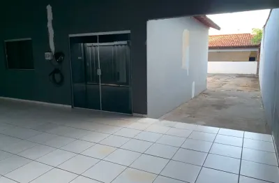 Casa com 3 quartos à venda no Maria Rezende, Uberlândia 