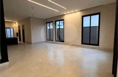 Condomínio com 3 quartos à venda em núcleo habitacional sucuri - mt