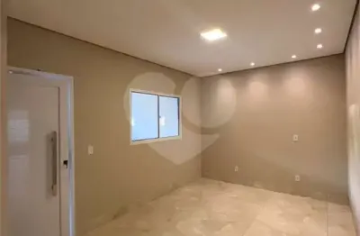 Casa em condomínio fechado com 3 quartos à venda na Z, S/n, Distrito Industrial, Cuiabá