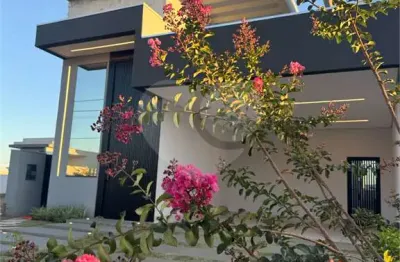 Casa em condomínio fechado com 3 quartos à venda na 8, Morada dos Nobres, Cuiabá