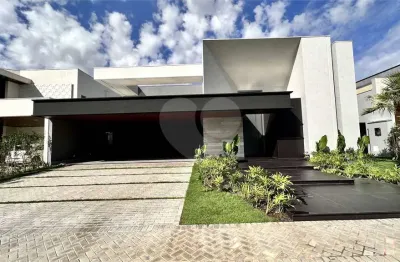 Casa em condomínio fechado com 4 quartos à venda na Avenida Fernando Correa da Costa, S/N, Boa Esperança, Cuiabá