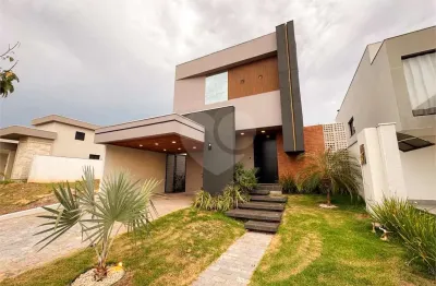 Casa em condomínio fechado com 3 quartos à venda no Jardim Imperial, Cuiabá 