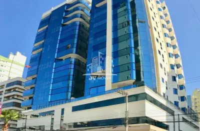 Apartamento com 4 quartos para alugar na Rua 220/222, 3360, Meia Praia, Itapema